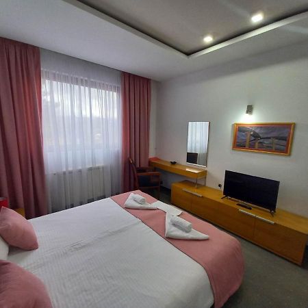 Hotel Vukov Most Nikšić Екстериор снимка